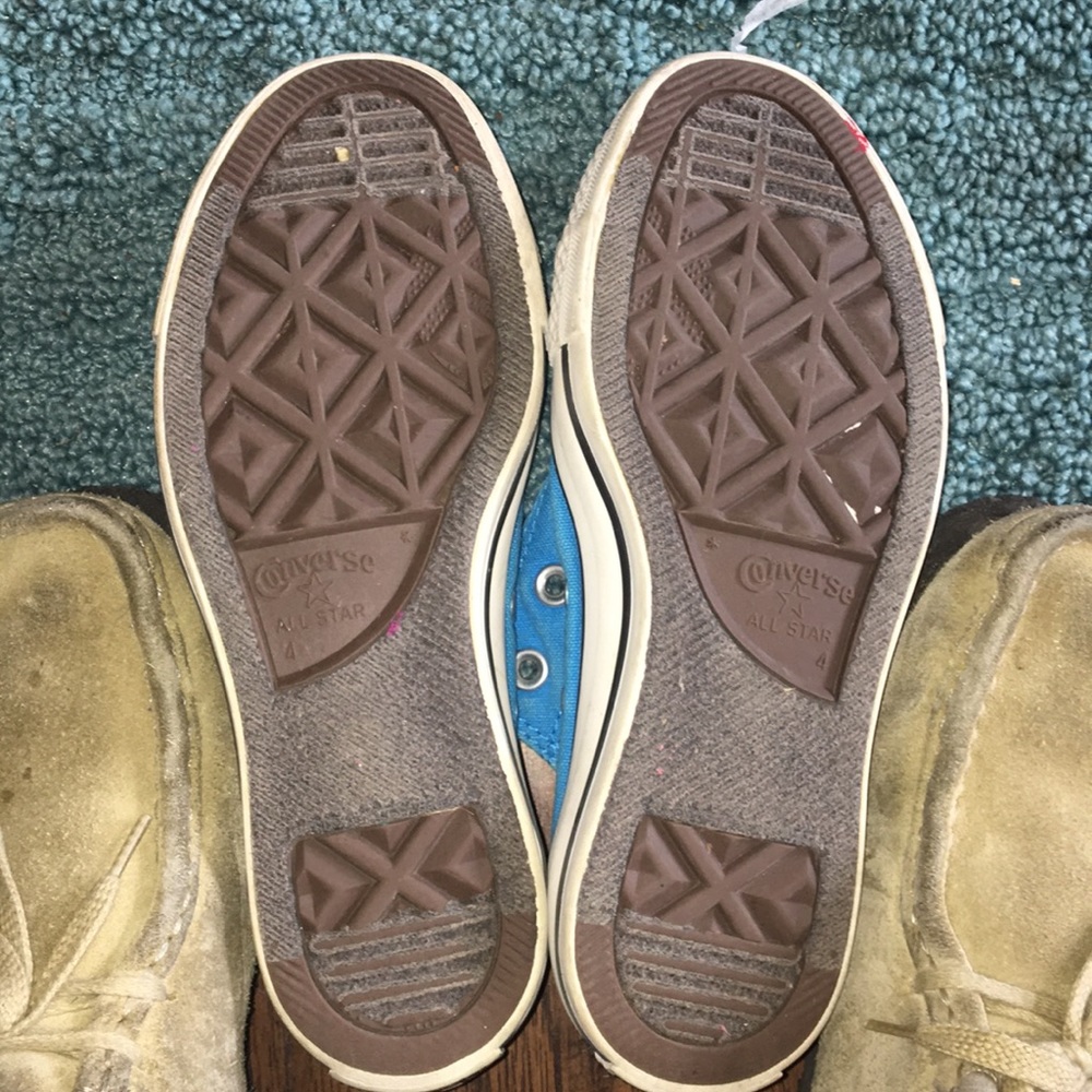 Blue converse - Picture 4 of 4